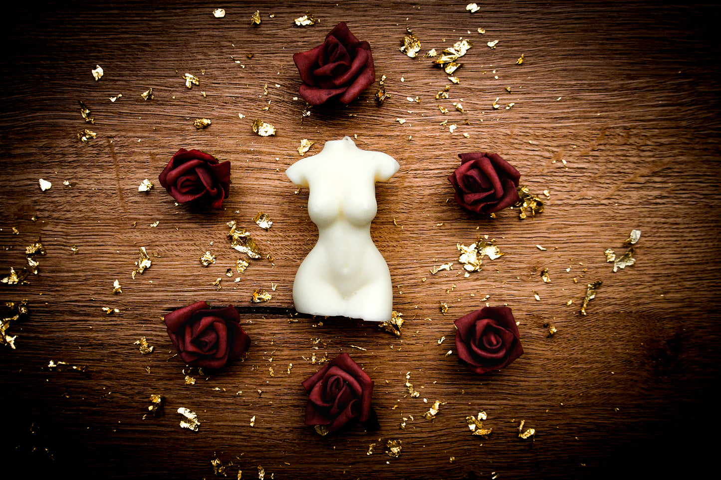 Small Pleasures Box – A Luxurious Moment Just for You